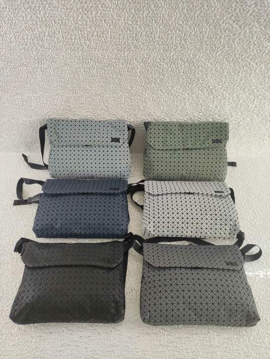 Picture of Issey Miyake Handbags _SKUfw216504758fw